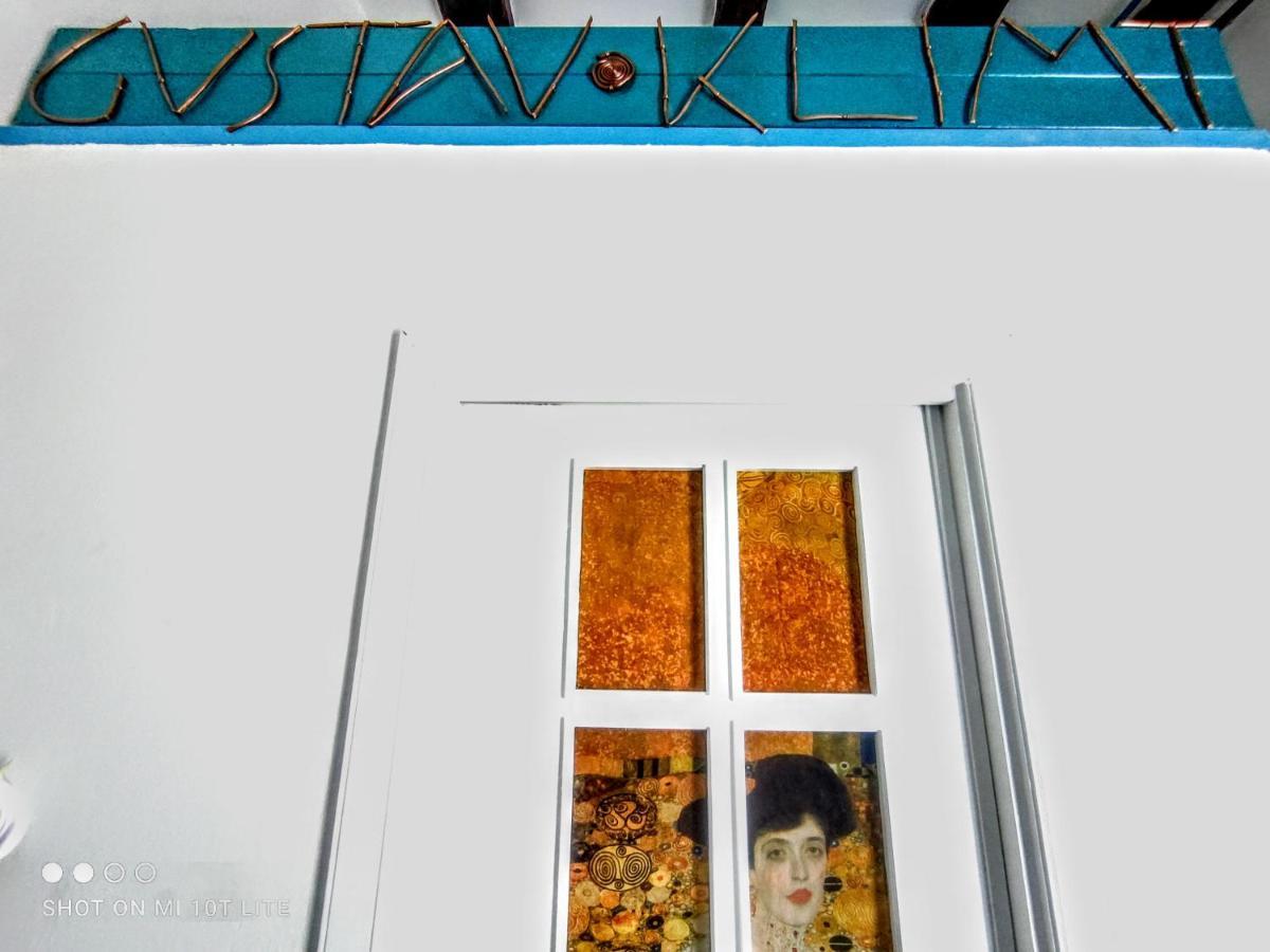 Napoli Naif Acomodação com café da manhã Exterior foto
